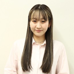 村井　桃香